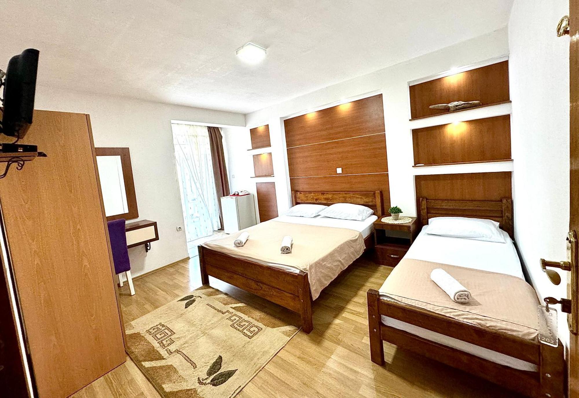 Apartments Flamingo Ülgün Dış mekan fotoğraf