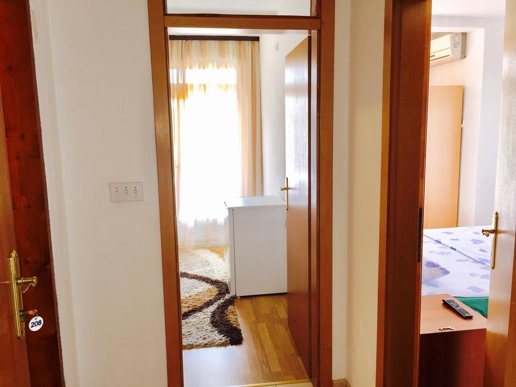 Apartments Flamingo Ülgün Dış mekan fotoğraf